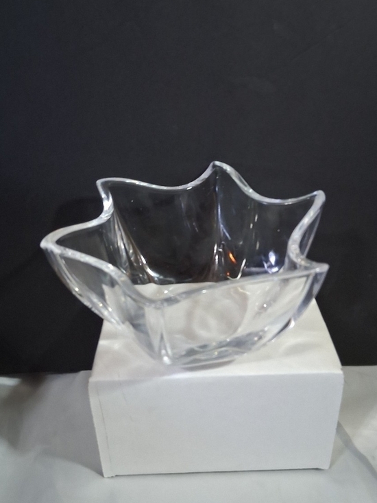 Other - Clear Glass - Heavy thick Starfish Shaped Bowl Very Nice 5 Sides